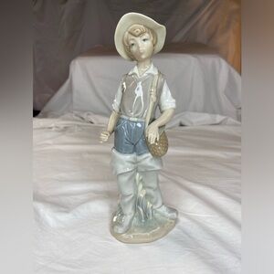 Lladro Figurine Boy FIshing Model #4809 Porcelain Retired Vintage